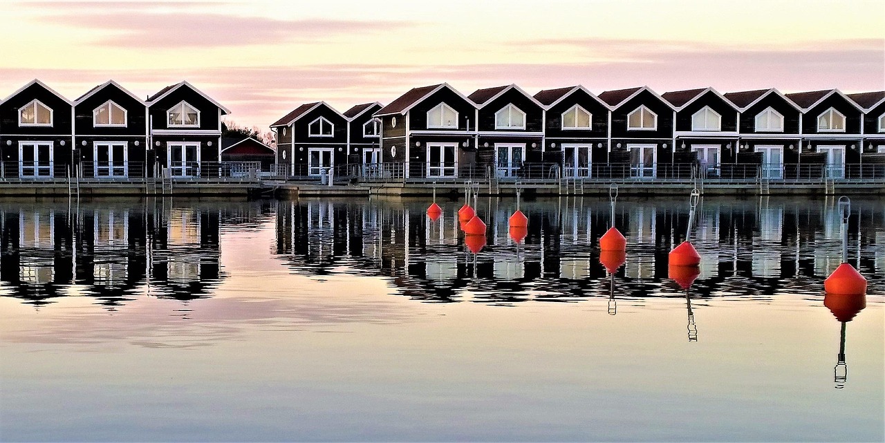Sunnanå harbour, port, marina, boathouses, boathouse, lake, friends, dalsland, mirror-gloss, mirror, water, sunset, view, mirroring, buildings, calm, beautifully, sea, reflection, attraction, outside,