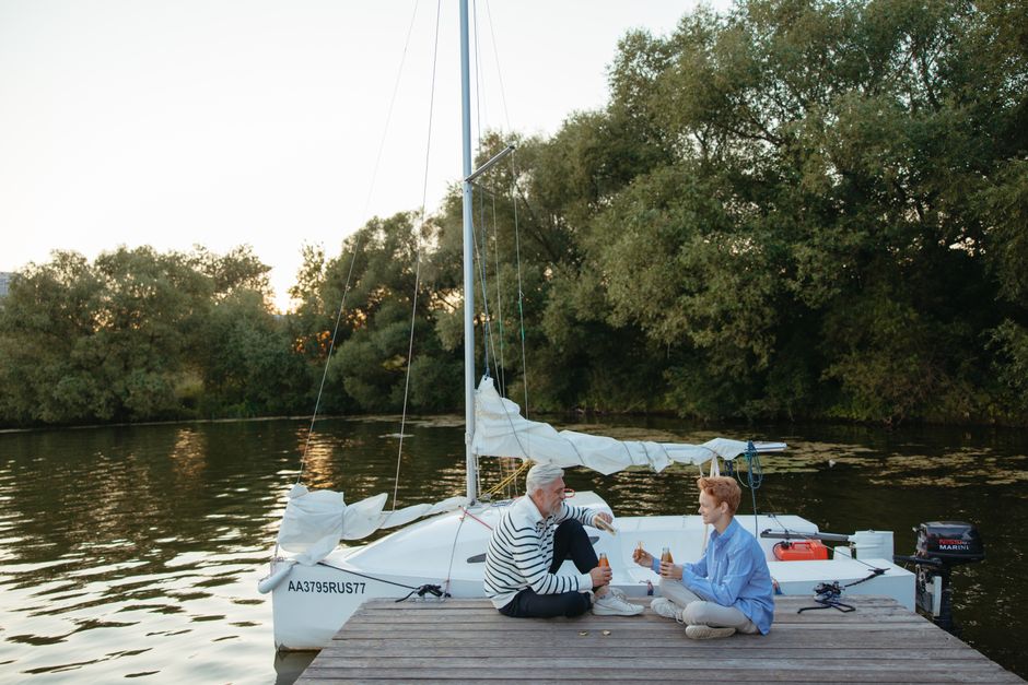 Floating Dock Types: Inflatable vs Rigid Plastic vs Wood