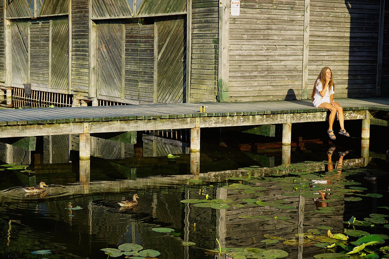 Floating Platform for the Lake: Swim Platform Setup Guide